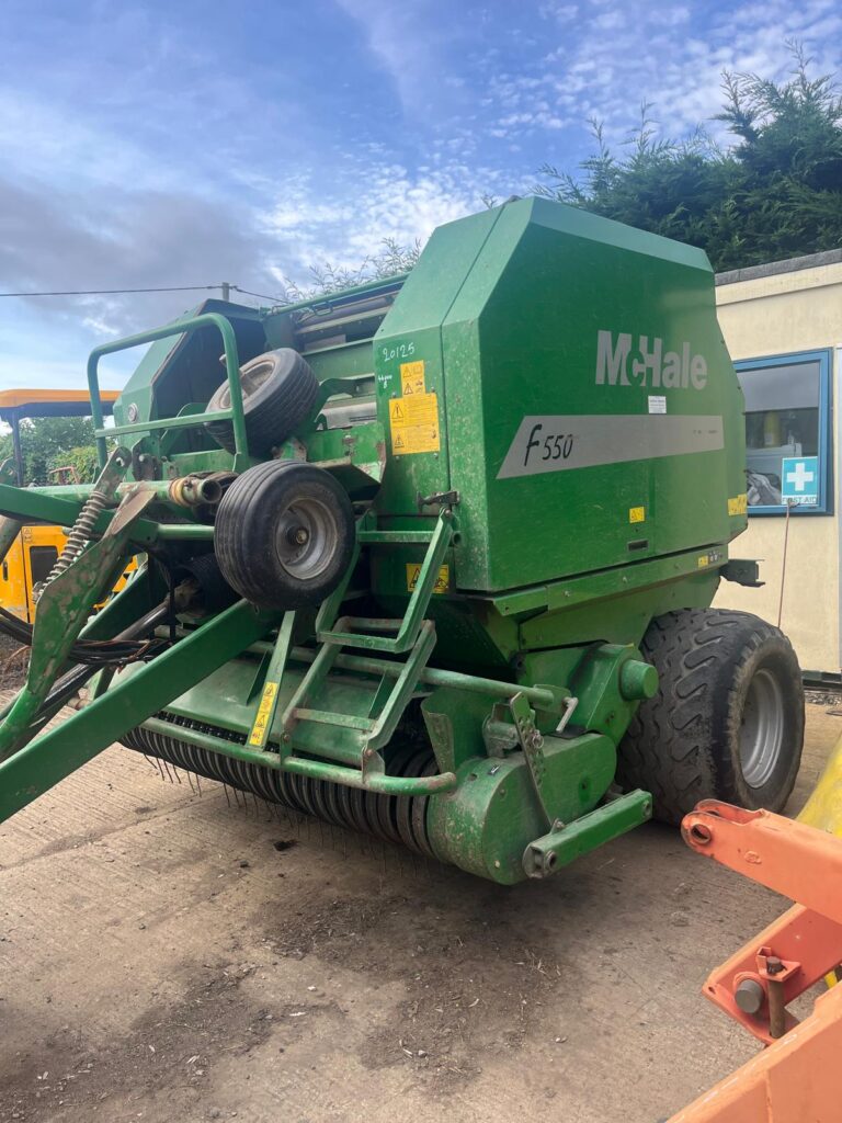 MCHALE F550 ROUND BALER