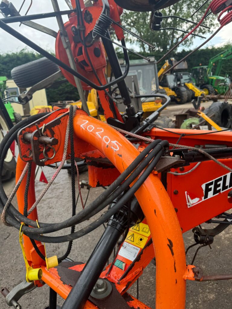 FELLA 8 ROTOR TEDDER