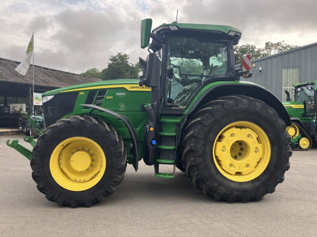 John Deere 7R 330