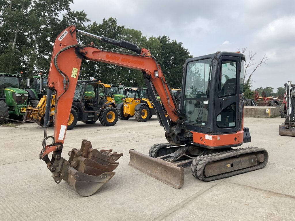 HITACHI ZX38 U