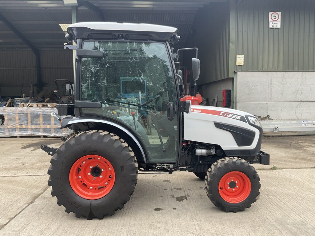 BOBCAT CT 2535