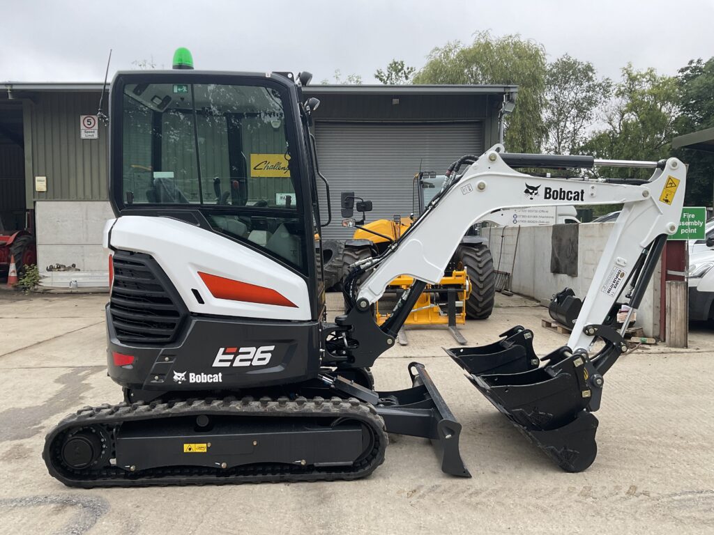 BOBCAT E26