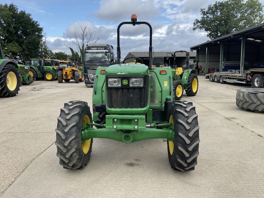 JOHN DEERE 5050E