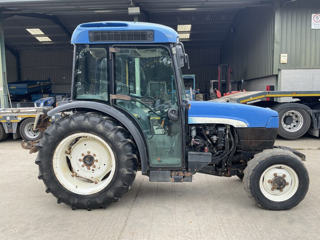 NEW HOLLAND TN75 NA