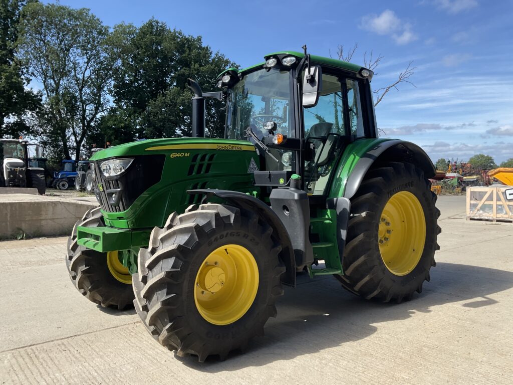 JOHN DEERE 6140M