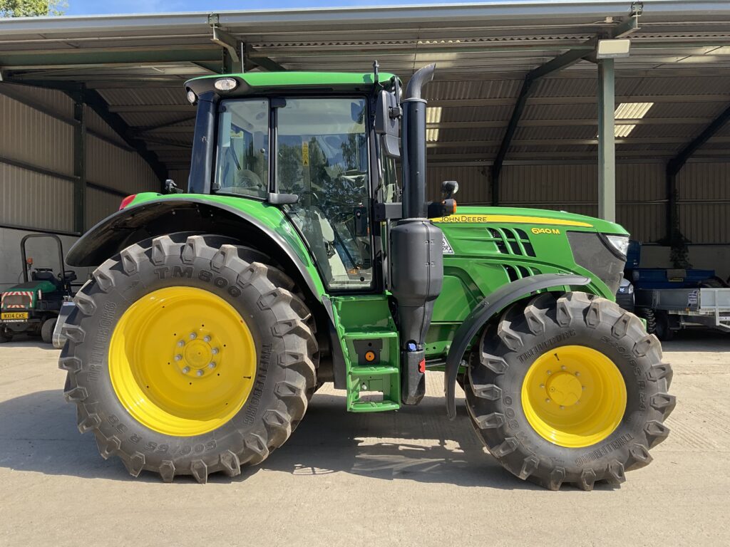 JOHN DEERE 6140M