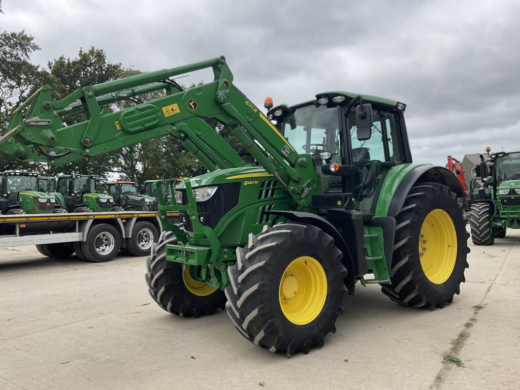 JOHN DEERE 6140M