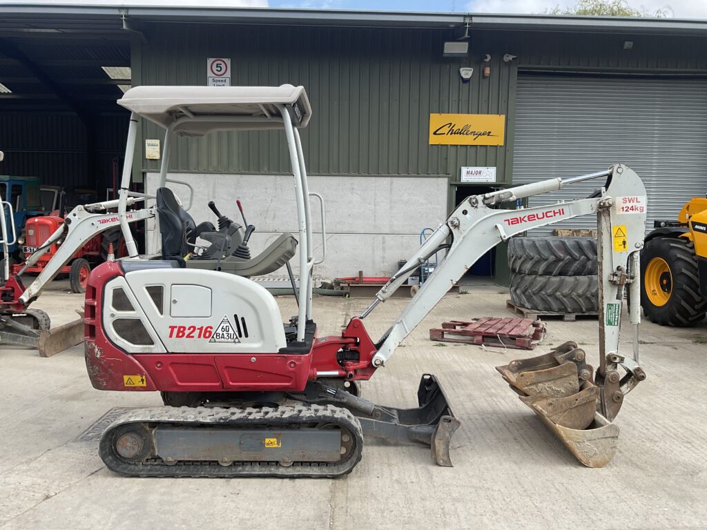 TAKEUCHI TB216