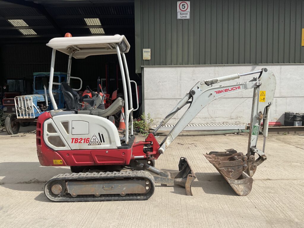 TAKEUCHI TB216