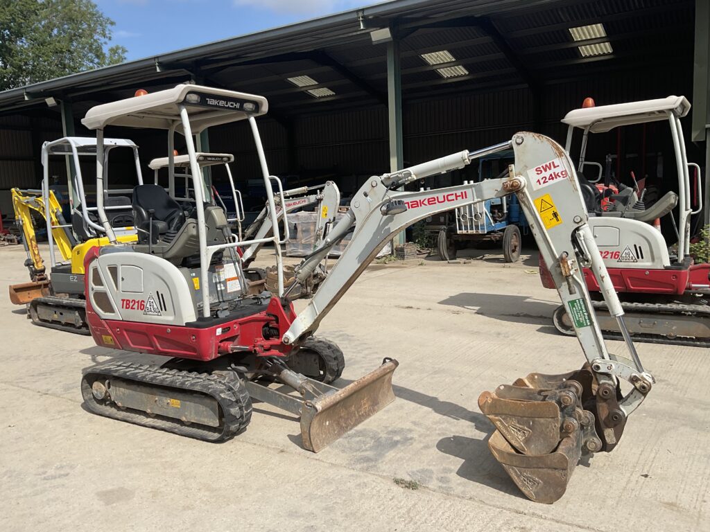 TAKEUCHI TB216