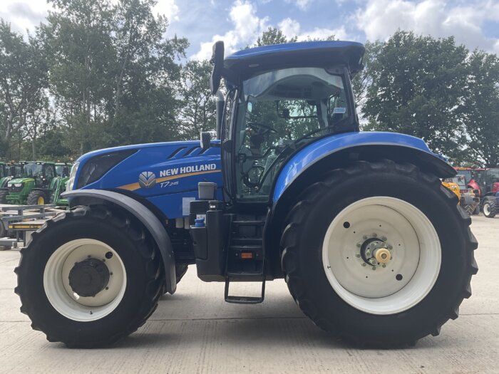 NEW HOLLAND T7.245