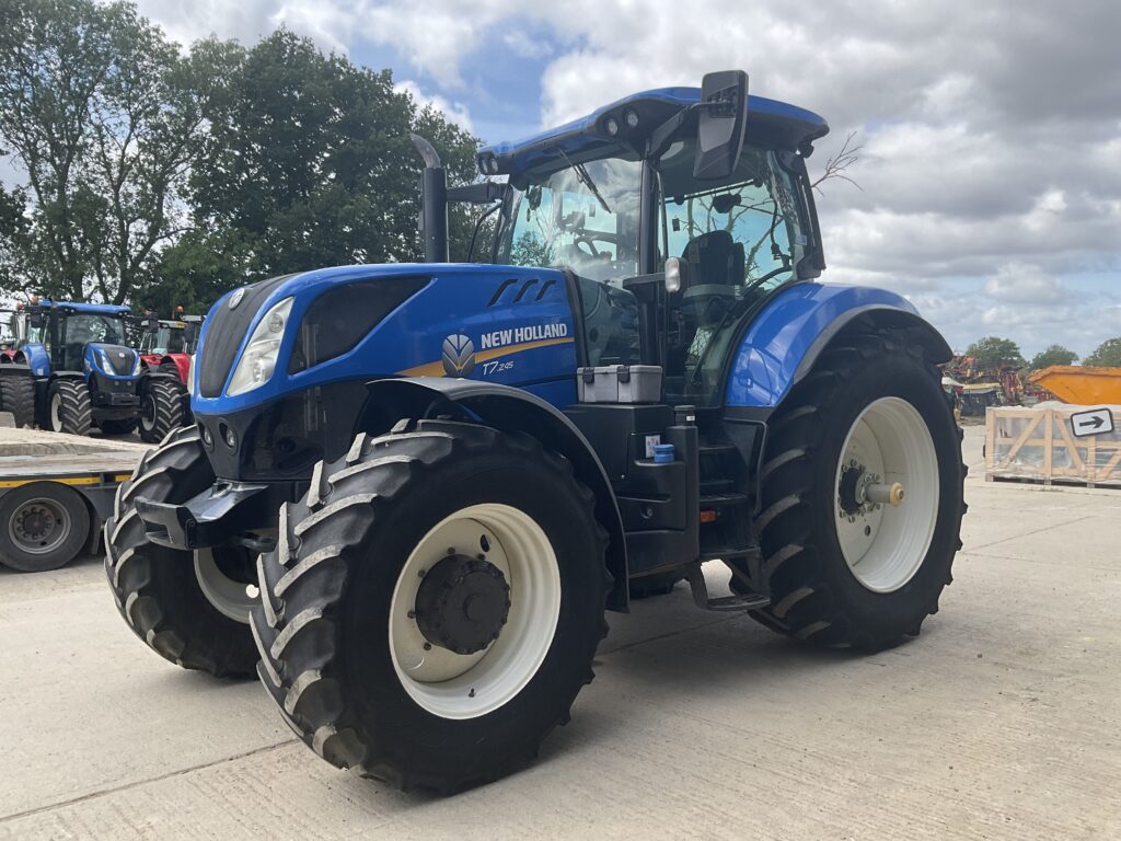 NEW HOLLAND T7.245