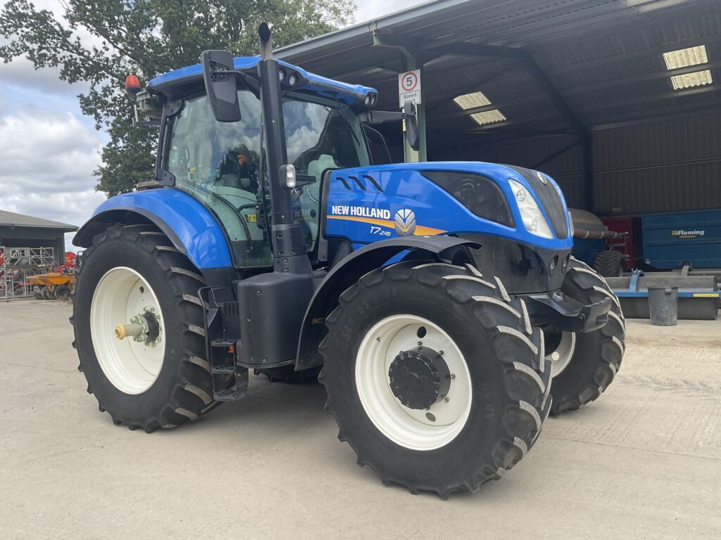 NEW HOLLAND T7.245