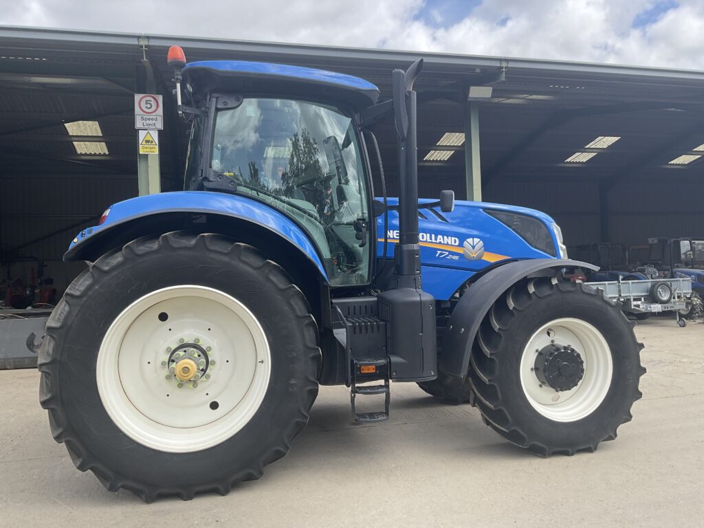 NEW HOLLAND T7.245