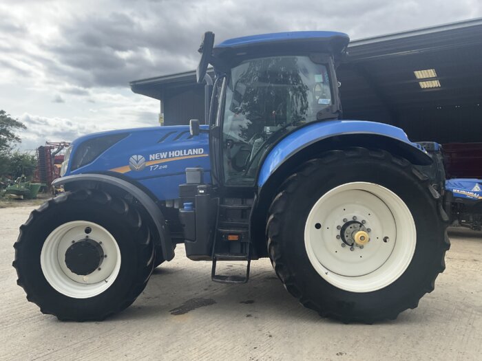 NEW HOLLAND T7.245