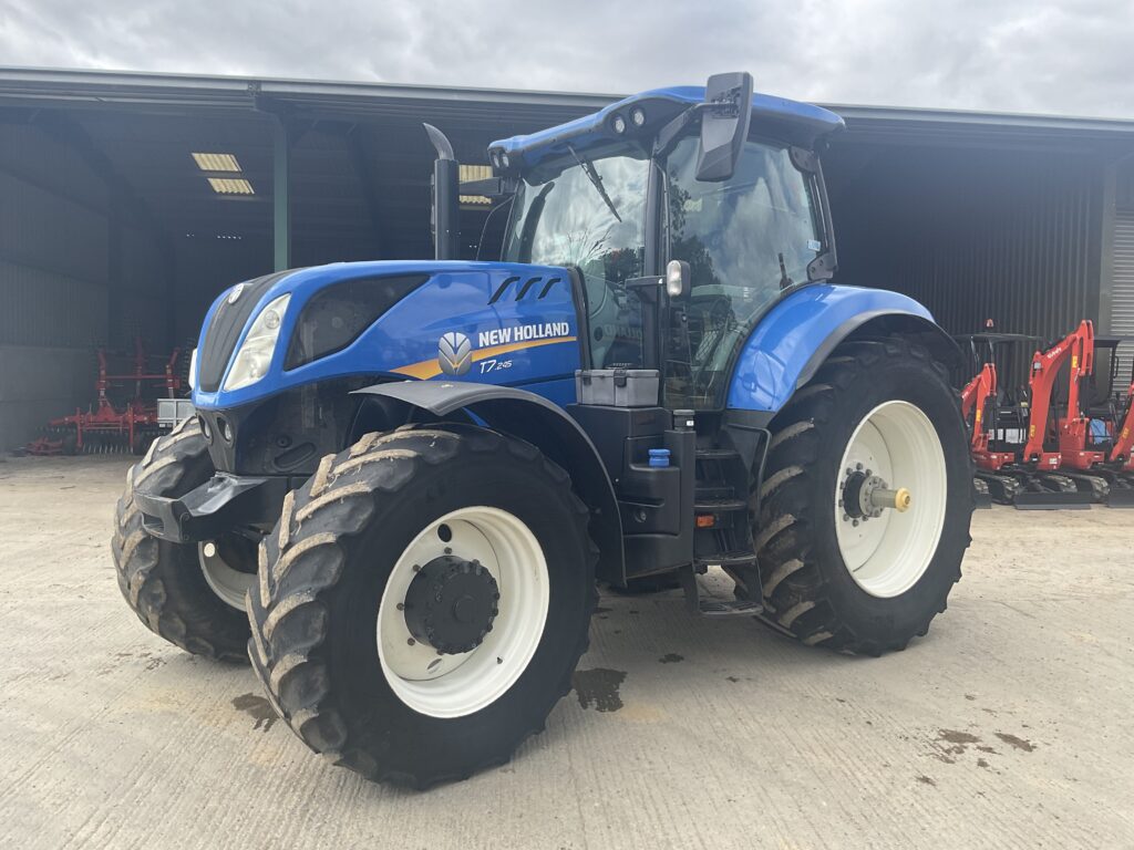 NEW HOLLAND T7.245