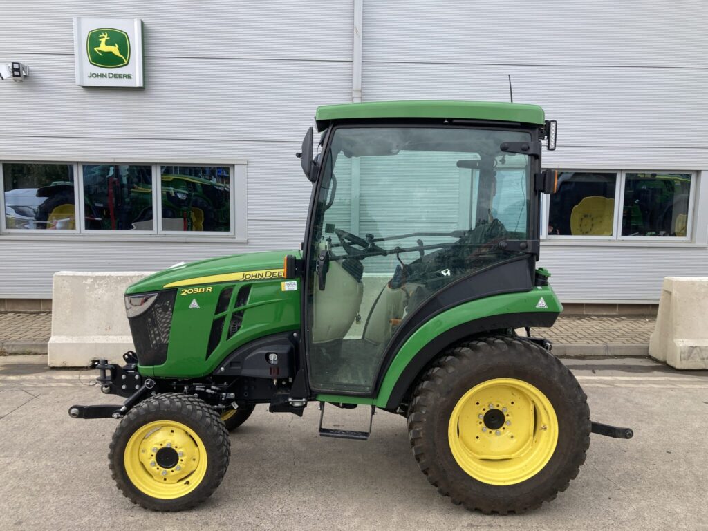 John Deere 2038R compact tractor