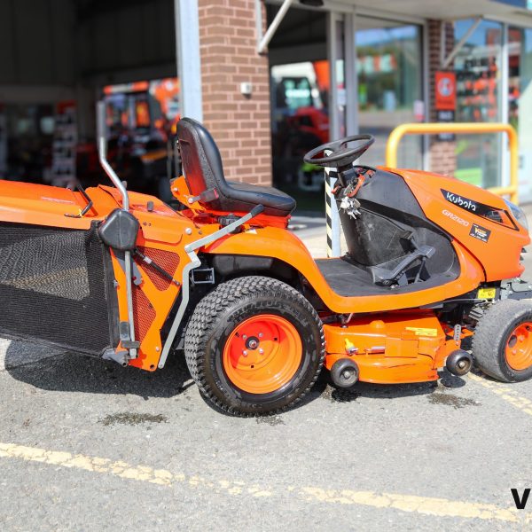 KUBOTA GR2120 RIDE ON MOWER