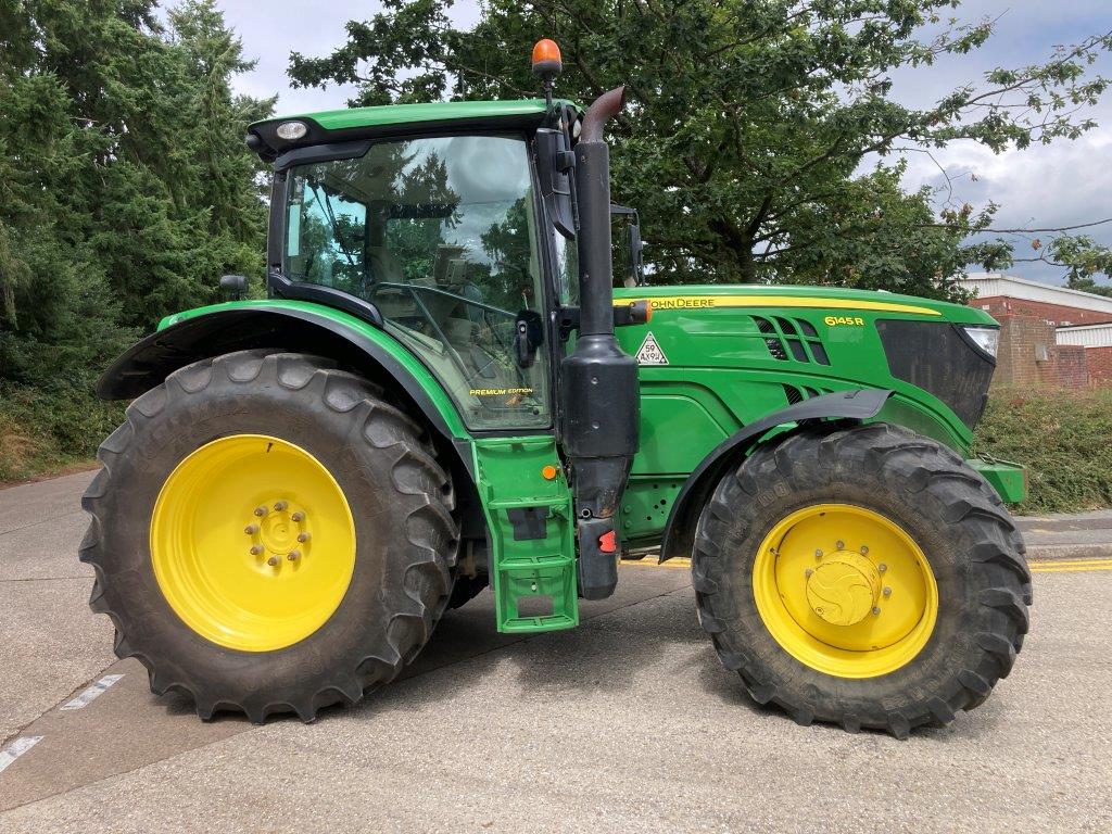 John Deere 6145R