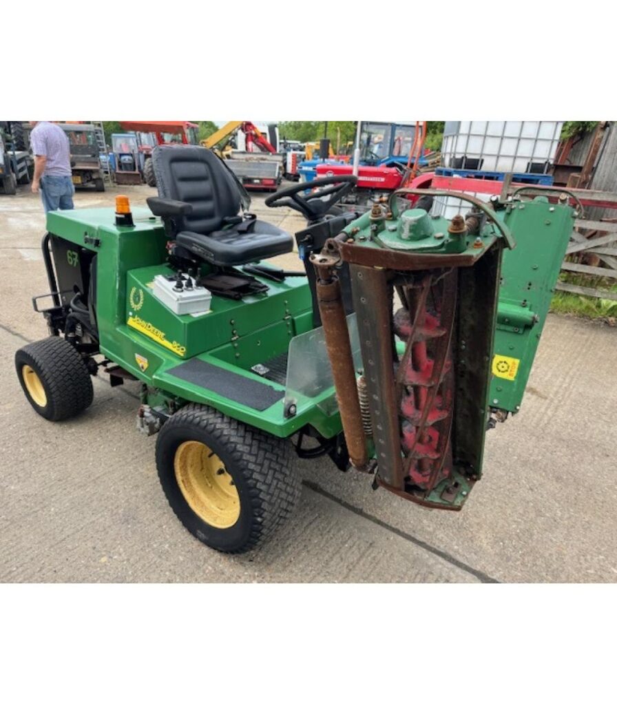 John Deere 900 Gang Mower