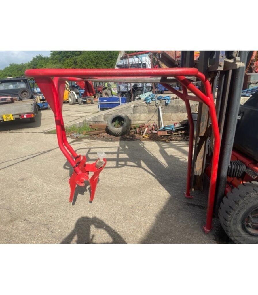 MF 135 Narrow Roll Cage