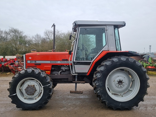 Massey Ferguson 3115 -[ 4 Wheel Drive ]-