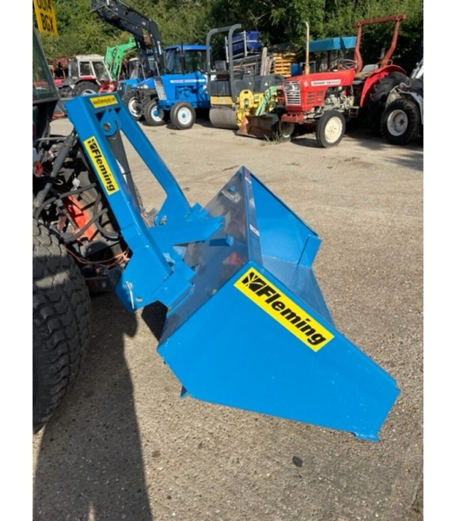 New Fleming 5ft Hydraulic Tip Transport Box