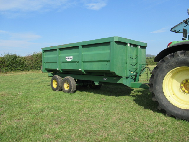 Richard Western 10 ton grain trailer – SOLD