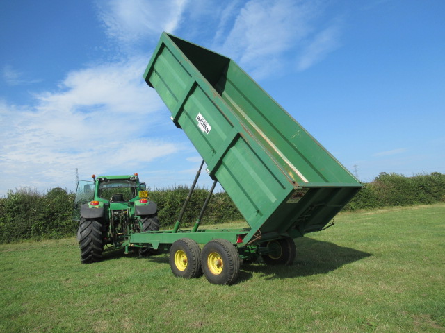 Richard Western 10 ton grain trailer – SOLD