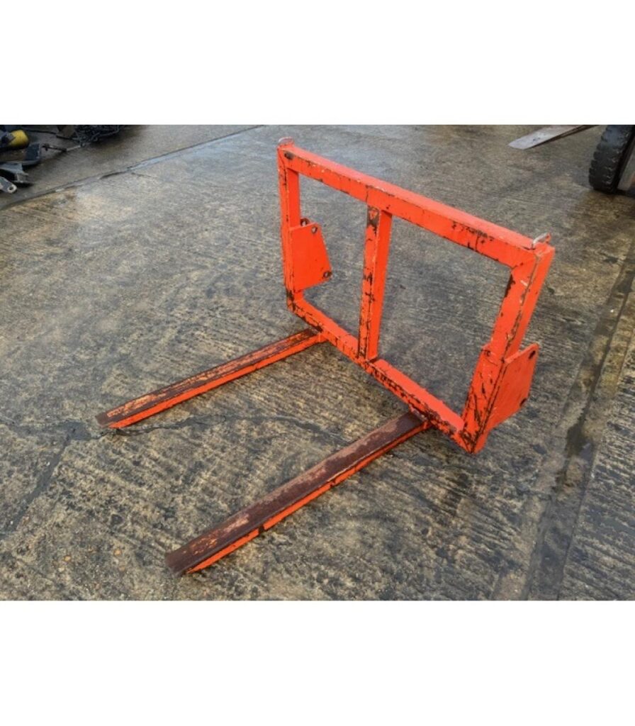 Kubota D W Tomlin PF145 Pallet Forks