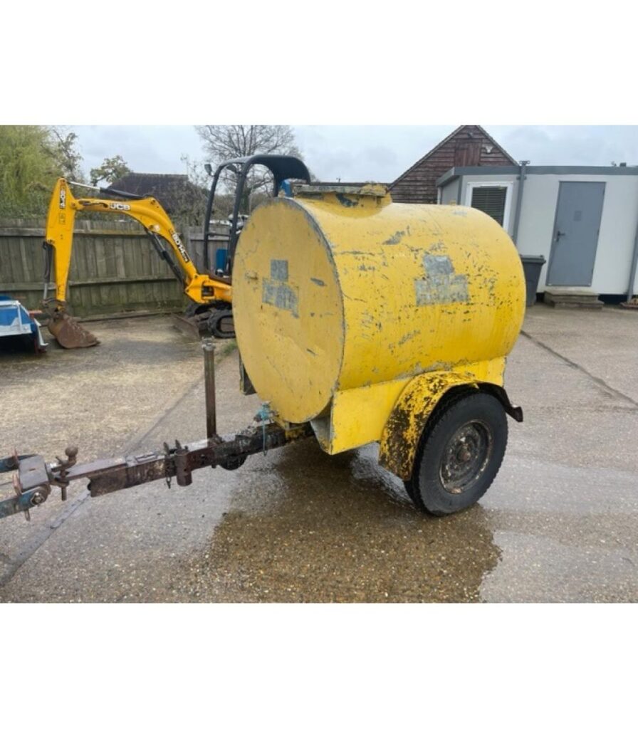 250 Gallon Water Bowser