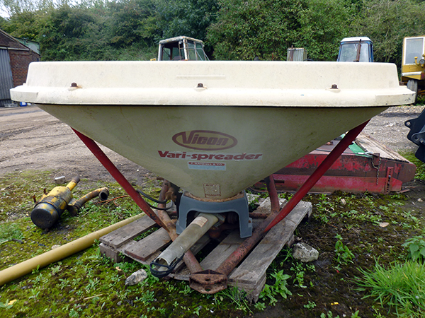 Vicon Vari Spreader