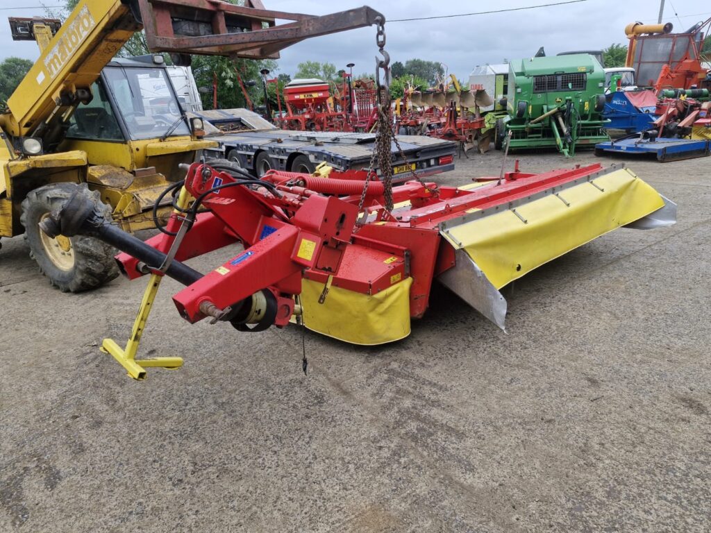 POTTINGER NOVACAT 305 MOWER