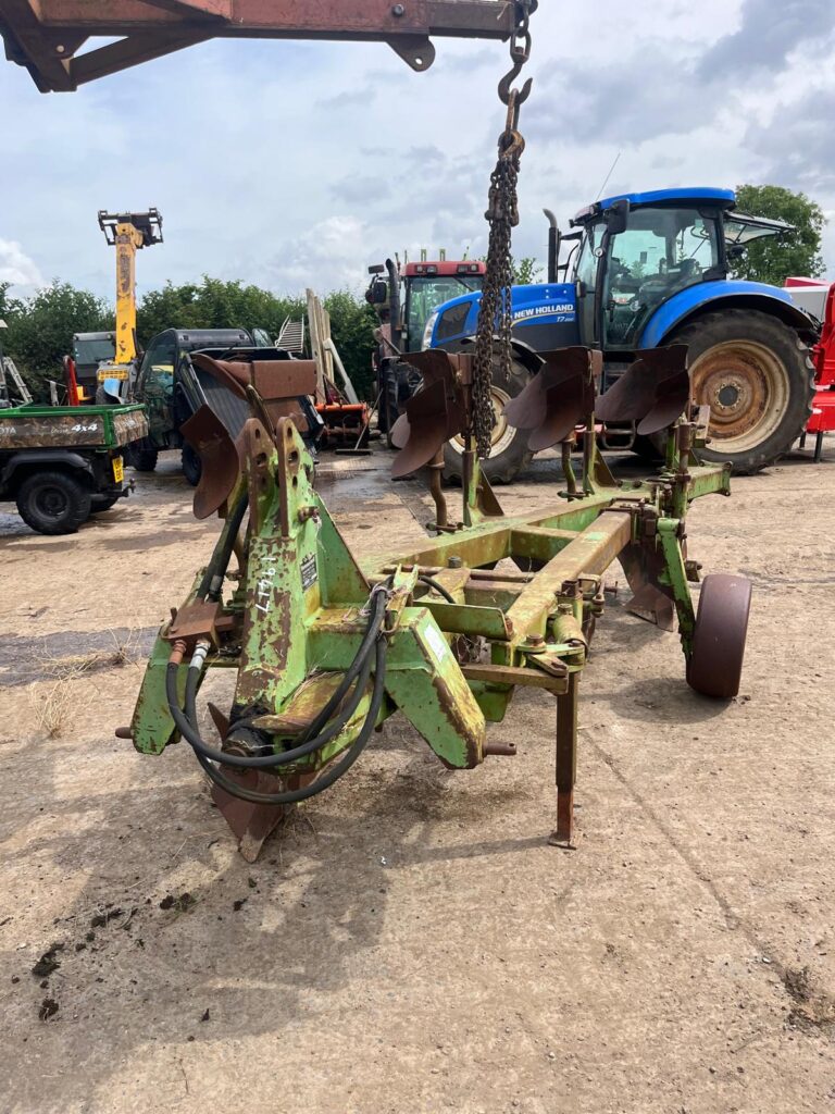 DOWDESWELL DP8B 4 FURROW PLOUGH