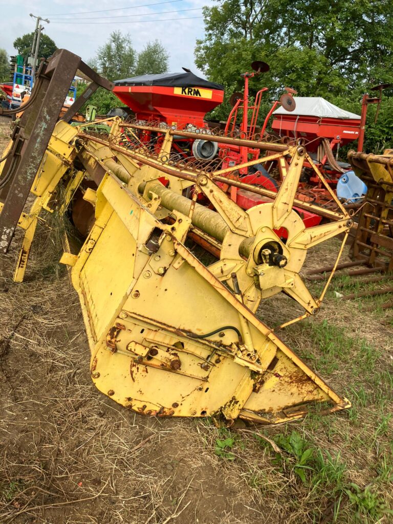 NEW HOLLAND 8040 HEADER FOR SPARES/REPAIRS