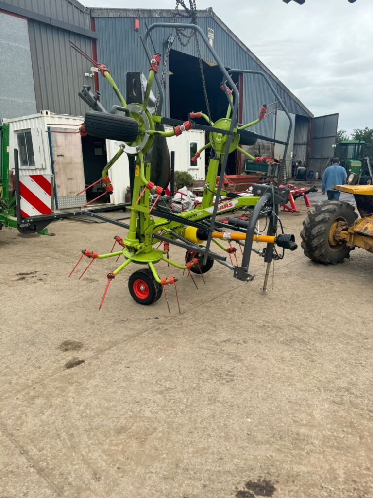 CLAAS VOLTO 55 4R TEDDER