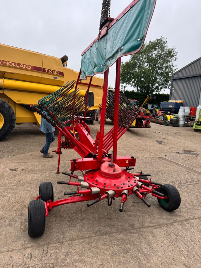 TAARUP 9146 SINGLE ROTOR RAKE