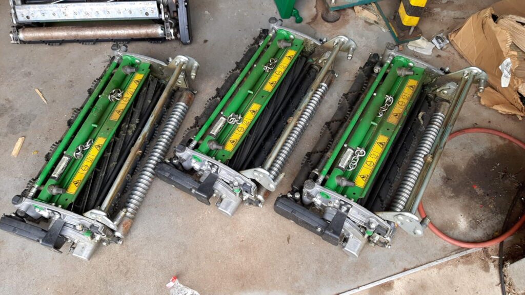 John Deere 2750E QA5 11bld cutting units