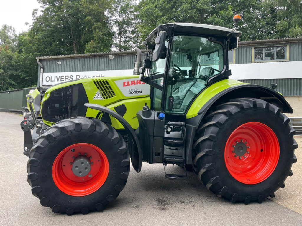 CLAAS AXION 850