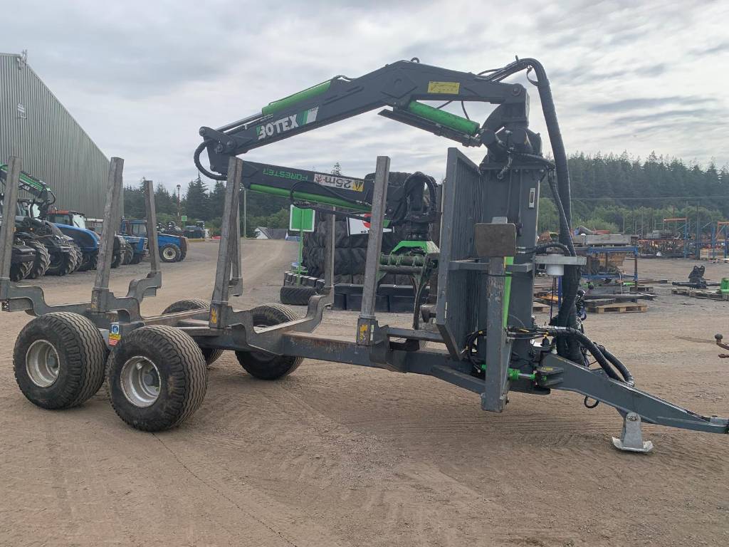 Botex Euro-11 Forestry Trailer w/ 560 Loader