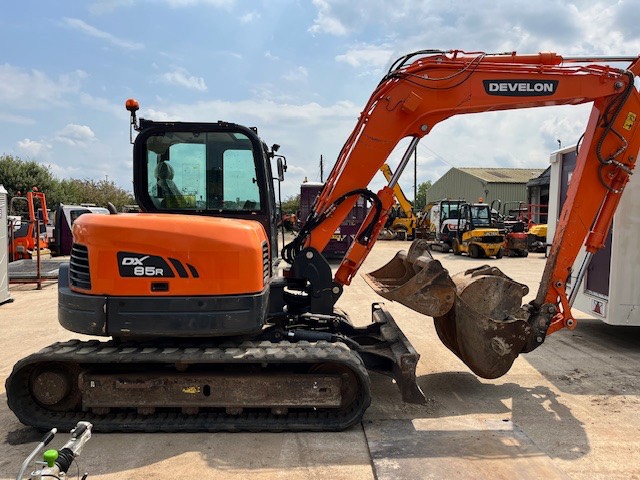 DOOSAN DX 85 R-3