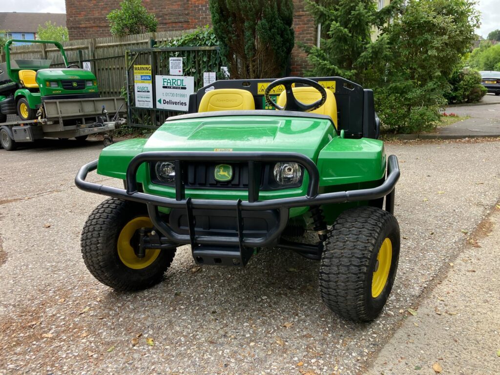 John Deere TE Electric Gator