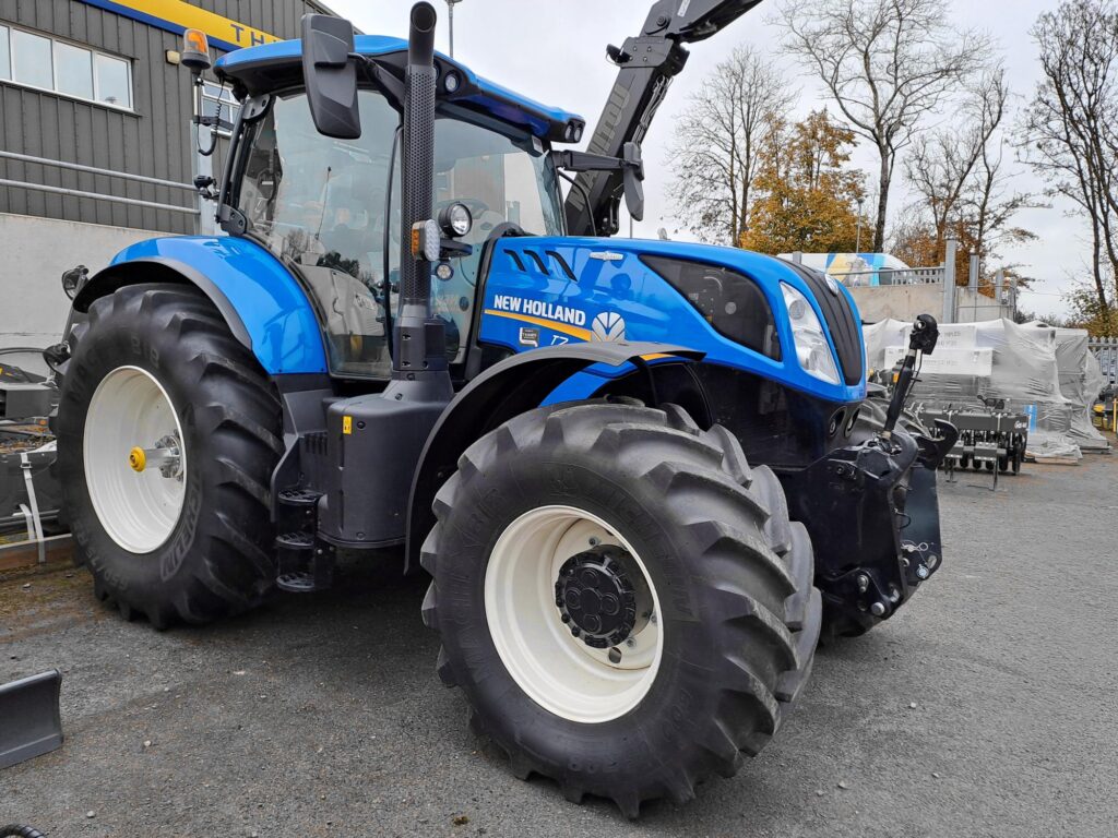 NEW HOLLAND T7.270 AC