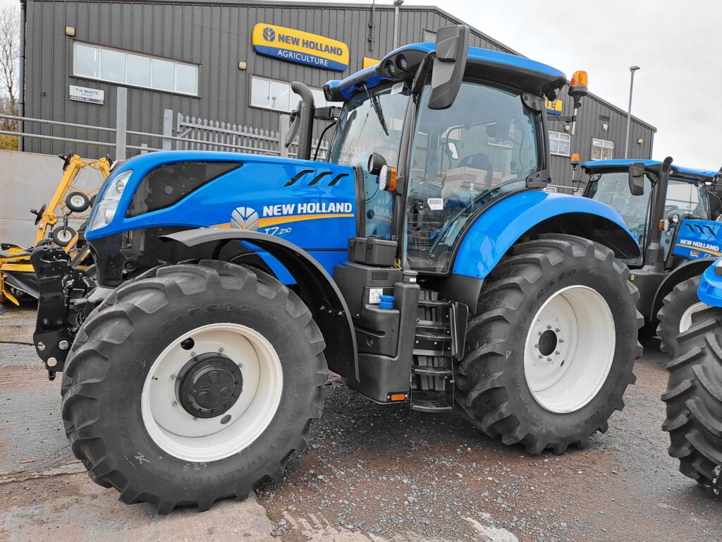 NEW HOLLAND T7.210