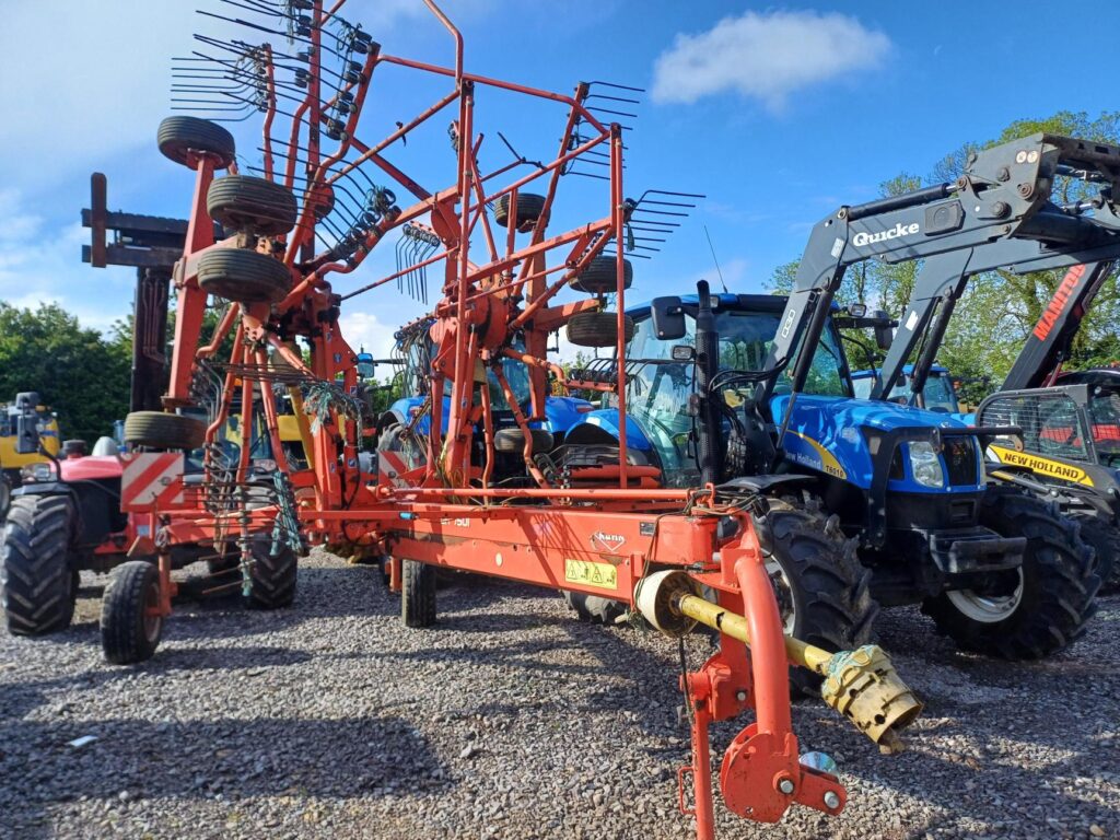 KUHN FARM MACHINERY RAKE 7501