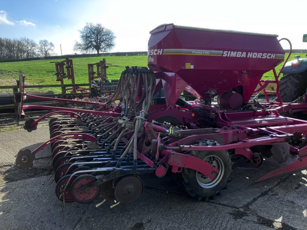 HORSCH PRONTO 4DC DISC DRILL