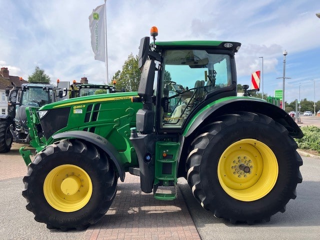 John Deere 6250R