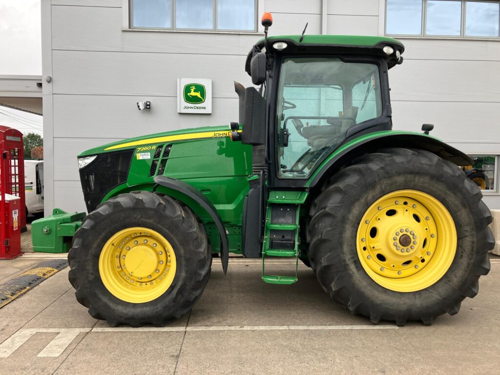 John Deere 7260R