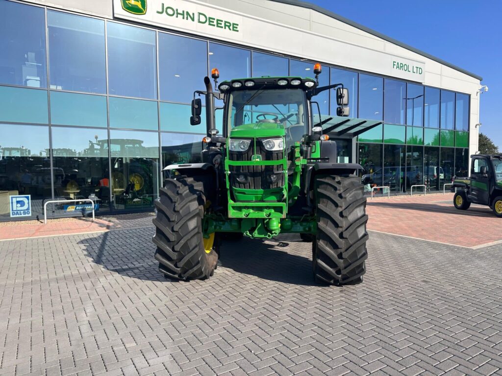 John Deere 6175R