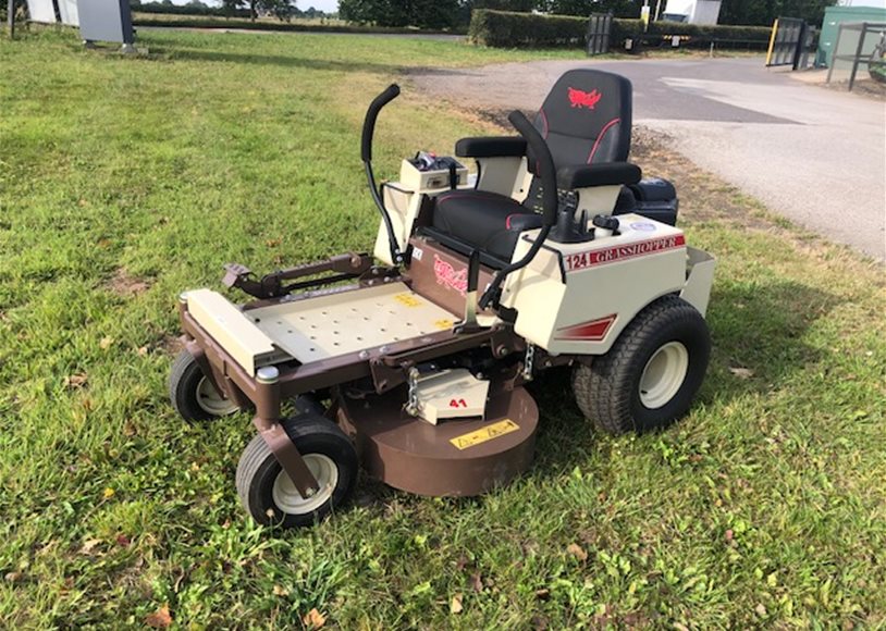 Grasshopper 124V-41 Ride On Mower